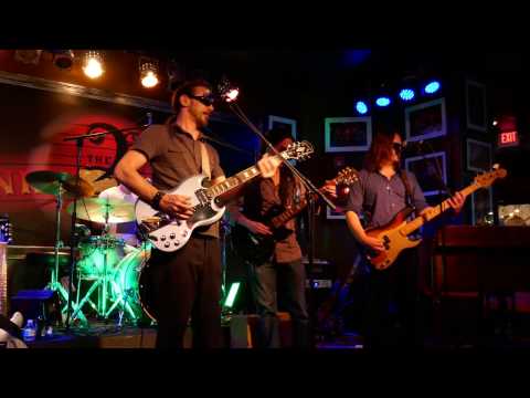 Berry Duane Oakley  2017-01-14 Boca Raton - The Funky Biscuit - Comfortably Numb