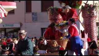 preview picture of video 'Carnevale Montalto Dora 2013 - La castellana'