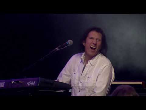 Mobilmánia - Ez a mánia (Hivatalos felvétel a V70 - Z60 - MM10 Aréna koncertről)