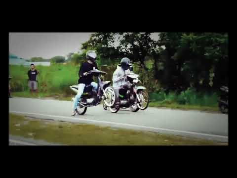 NGERI!! serunya balapan liar sampai memakan korban . Nonton sampai selesai kalau mau tau