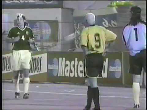 Uruguay vs Argentina 2001 - Eliminatorias - Desde los 20 minutos del primer tiempo.