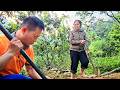Huong and his mother had an argument when his mother told him to forget about Tuyet