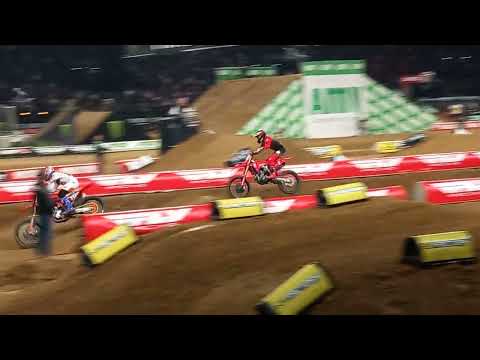 Supercross Paris victoire de Tom Vialle