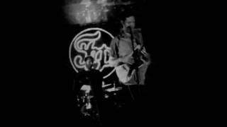 Chad Vangaalen plays Willow Tree HPX 2011