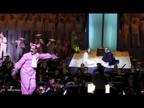 "ジョーン・オブ・アークを磔にして "の中へ (Inside “Joan of Arc at the Stake”)