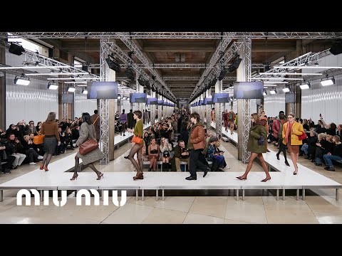 MIU MIU 2023年秋冬コレクション | パリ | 画像65枚 - FASHIONSNAP