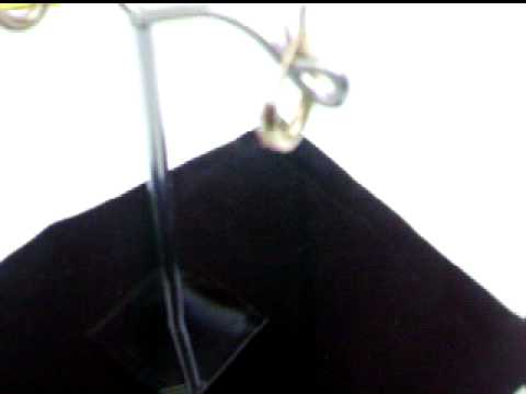 hoop-earrings-10mm-diameter-yg-e300.MOV