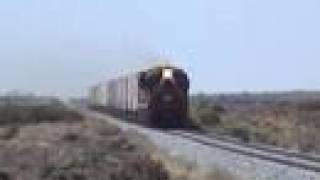 preview picture of video 'Pair of NR's on the Broken Hill Line'