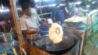 preview picture of video 'Street food preparation BiG pappad delhi appalam  Papadum 2'