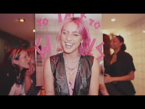 Beth McCarthy - IDK How To Talk To Girls (Visualiser)