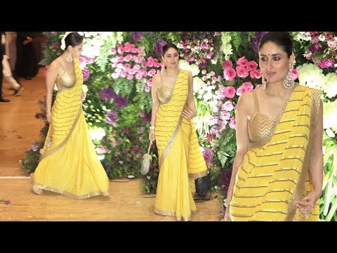 download lagu mp3 mp4 Kareena Kapoor Winter Wear, download lagu Kareena Kapoor Winter Wear gratis, unduh video klip Kareena Kapoor Winter Wear
