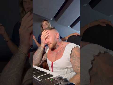 Kizo i Bletka tworzą numer w nietypowych warunkach