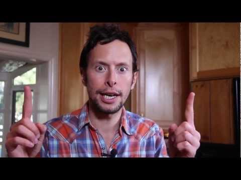 Maca Almond Butter Banana Boats: Raw Food Vegan Pre-Workout Recipe