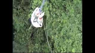 preview picture of video 'SALTO EN BUNGEE DESDE COSTA RICA, PURA VIDA !!!'