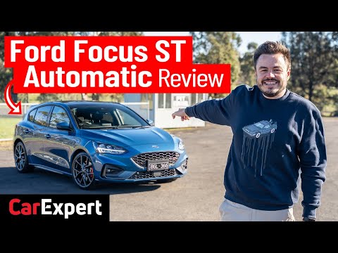 2020 Ford Focus ST Review: Golf GTI drag race, 0-100 & 1/4 mile. We test Ford's automatic hot hatch!
