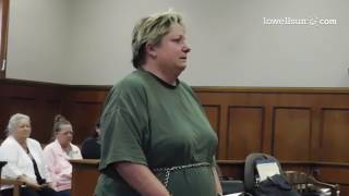 Stabbing suspect gets emotional after seeing her family. Julia Murray cries after seeing her family