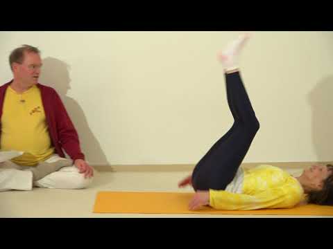 1559 Urdhva Hasta Yoganidrasana