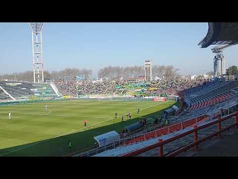 Hinchada de ALDOSIVI le canta a los jugadores . Aldosivi 1 - 2 NEWELLS