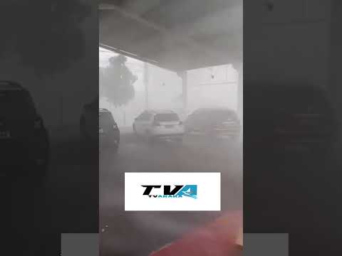 Um temporal com fortes rajadas de vento atingiu Ibirubá, no RS nesta quinta-feira, 23/04