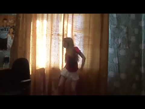 Niña bailando ▶3:00