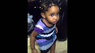 A year old toddler dancing Oliver Twist D&#39;Banj