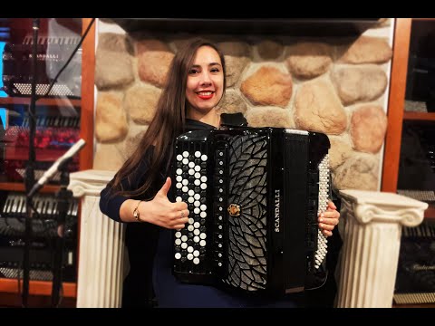 How to Play Chromatic Button Accordion B System (Bayan) - Lesson 3 - Major Chords and Arpeggios