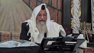 להבין קצת יותר איך ה' מנהל את העולם | הרב שמואל אליהו | הלכה יומית | ח' אייר תשפ"ד (הרב שמואל אליהו) - התמונה מוצגת ישירות מתוך אתר האינטרנט יוטיוב. זכויות היוצרים בתמונה שייכות ליוצרה. קישור קרדיט למקור התוכן נמצא בתוך דף הסרטון