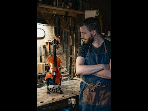 Ország Martin - Hegedűkészítő