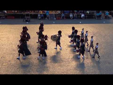 download lagu mp3 mp4 Red Hackle Pipe Band, download lagu Red Hackle Pipe Band gratis, unduh video klip Red Hackle Pipe Band