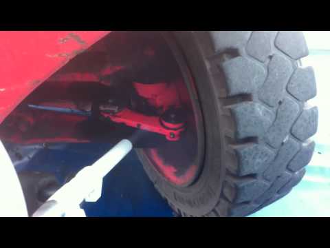 Trockeneisstrahlen - Reinigung Hinterachse Gabelstapler - DCA LT280