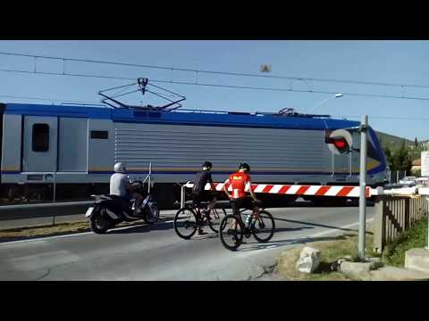 Transito al P.L. km 68+551 della linea Terontola - Folignio del RV 3161 di Trenitalia