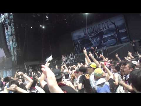 Volbeat circle pit on Slayer at SUMMER SONIC 2013 OSAKA (2013.08.11)