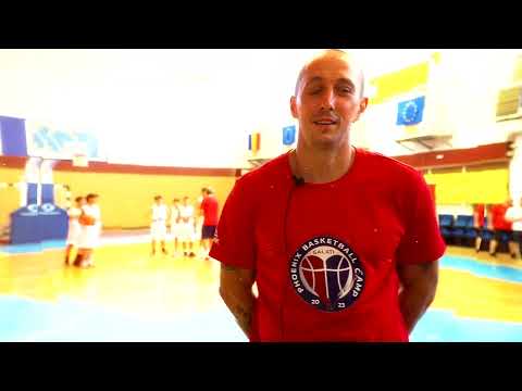 Andrei Mandache la Phoenix Basketball Camp 2023