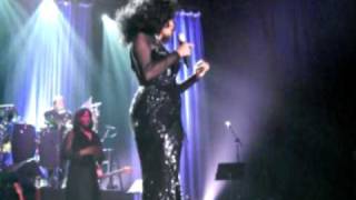 Diana Ross-Addressing Fans-Dublin-11.05.07