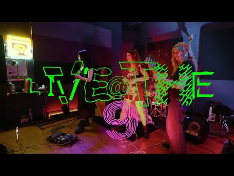 Doll Riot performing Live @ the 9