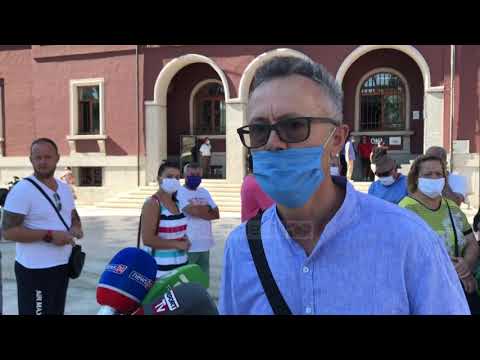 Protestë në Durrës/ Banorët e një pallati të dëmtuar nga tërmeti, të pakënaqur me grantin e dhënë