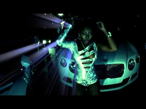 LET IT RAIN- BIANCA BONNIE (OFFICIAL MUSIC VIDEO)