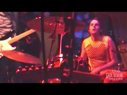 Moving Units // Live // - Che Cafe - (2002)