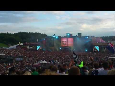 tomorrowland 2012 , in mainstage afrojack play Ladi Dadi (Tommy Trash Remix)