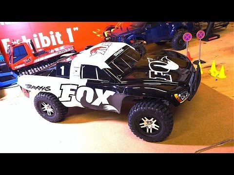 RC ADVENTURES - Unboxing a Traxxas Slash 4x4 FOX Edition 2.4GHz 1:10 RTR Brushless Electric RC Truck