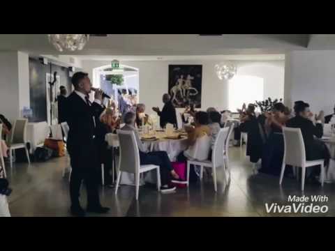 Entrata sposi all'americana