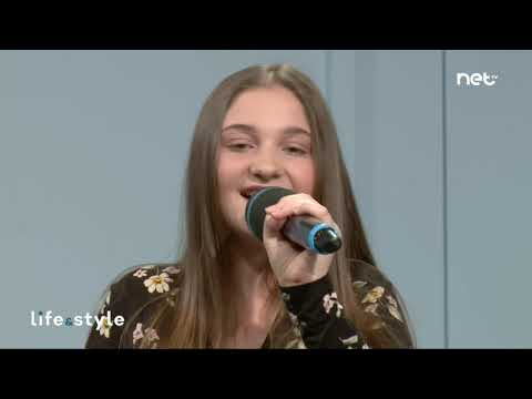 Amy Micallef - Yours on Life & Style