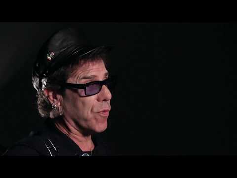 download lagu mp3 mp4 Stiv Bator, download lagu Stiv Bator gratis, unduh video klip Stiv Bator