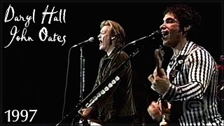 Daryl Hall &amp; John Oates - Live at the Tower Theater, Philadelphia, PA (1997) [FULL CONCERT]
