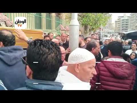 الألاف يشيعون جثمان الدكتور محمود حمزة استشاري أمراض القلب بالغربية