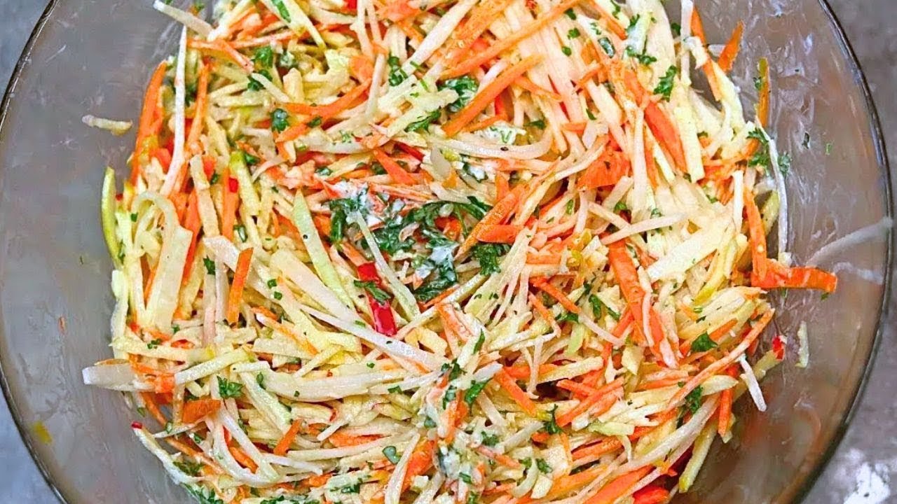 Lauwarmer Spargelsalat mit Feta-Käse und Erdbeeren - Einfache Rezepte