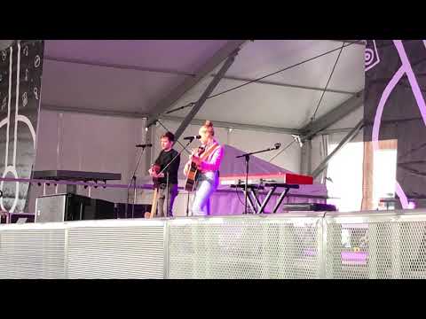 Brynn Cartelli Last Nights Mascara at The Big E