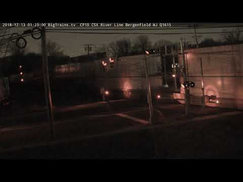 12- 13-2018 01:22 nb stack trailers CSX 438 Q009