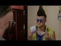 Malone Trimis De Roby Să Cumpere Vodkă și Miere Dumnezeu Se Uită La Mine și Se Tăvălește De 