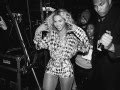 BEYONCE : Performs New Song "XO" for First ...